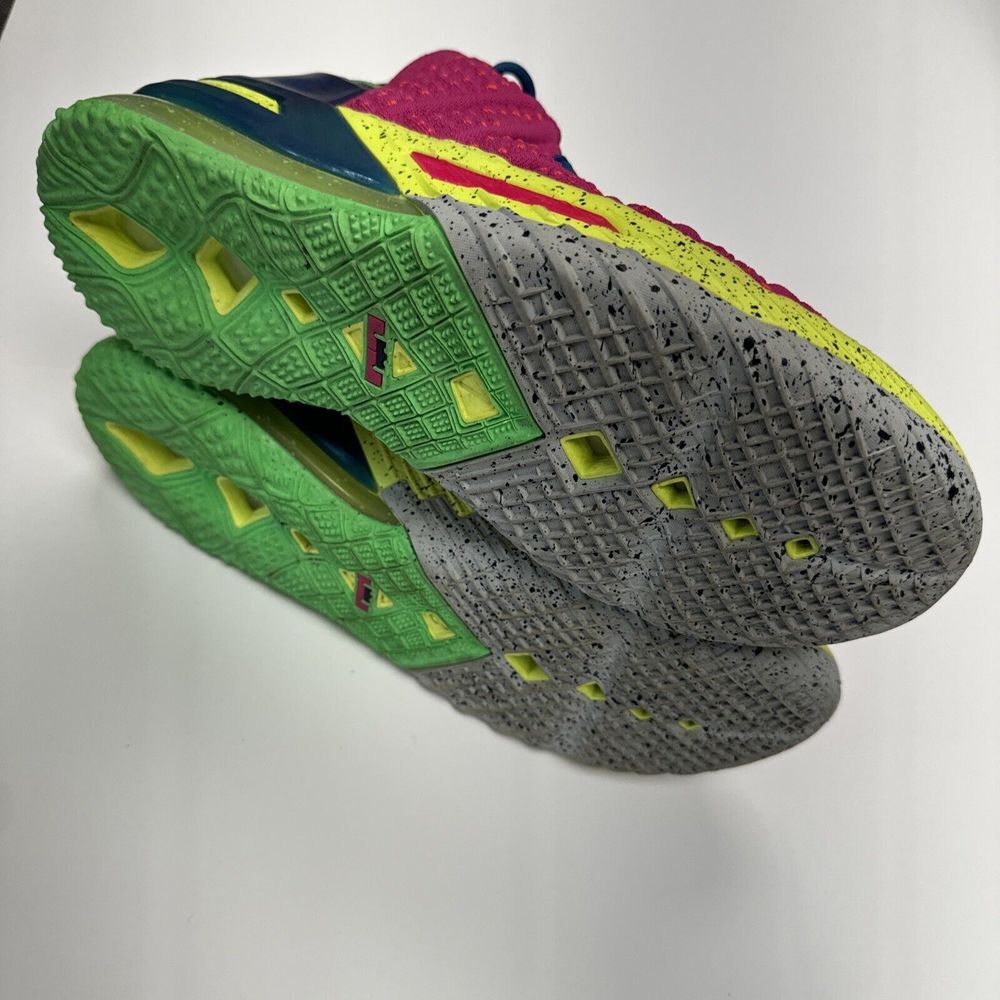 Size‎  11 Nike LeBron 18 Los Angeles By Night Clean Great Condition DB8148-600 - Picture 7 of 9